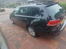 Volkswagen Golf thumbnail 4