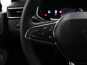 Renault Clio thumbnail 24