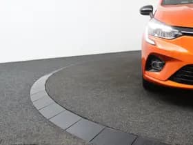Renault Clio thumbnail 35
