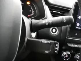 Renault Captur thumbnail 29