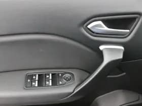 Renault Captur thumbnail 31