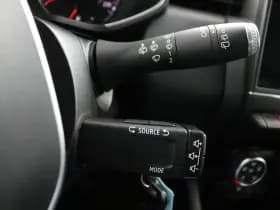 Renault Clio thumbnail 27