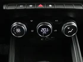 Renault Clio thumbnail 23