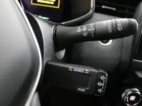 Renault Clio thumbnail 29