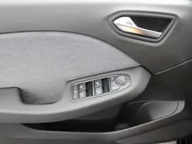 Renault Clio thumbnail 31
