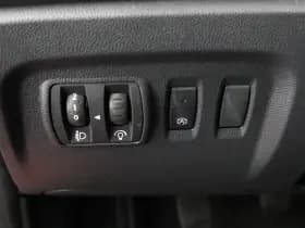 Renault Captur thumbnail 33