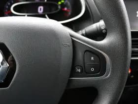 Renault Clio thumbnail 25