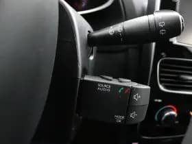 Renault Clio thumbnail 27