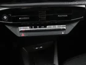 Renault Clio thumbnail 24