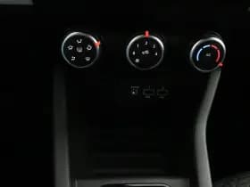 Renault Clio thumbnail 23