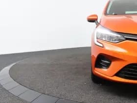 Renault Clio thumbnail 32
