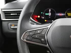 Renault Clio thumbnail 24