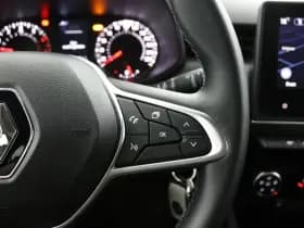 Renault Clio thumbnail 25