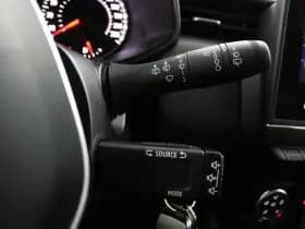 Renault Clio thumbnail 27