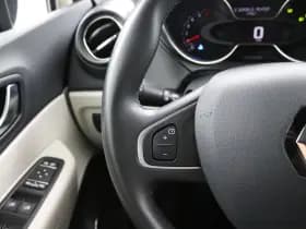 Renault Captur thumbnail 23