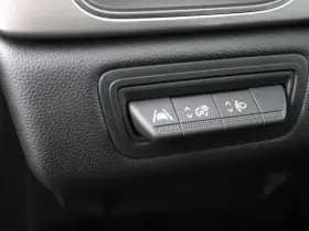 Renault Captur thumbnail 32