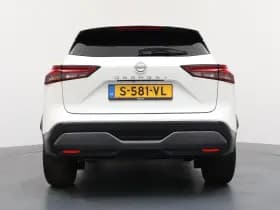 Nissan Qashqai thumbnail 4