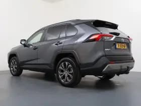 Toyota RAV4 thumbnail 3