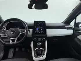 Renault Clio thumbnail 9