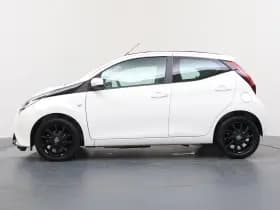 Toyota Aygo thumbnail 2