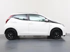 Toyota Aygo thumbnail 6