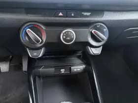 Kia Rio thumbnail 17