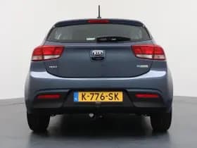 Kia Rio thumbnail 4
