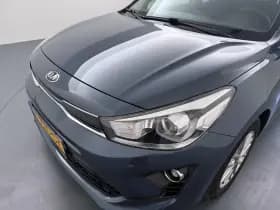 Kia Rio thumbnail 32
