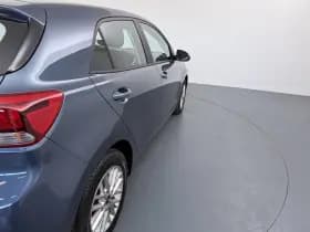 Kia Rio thumbnail 36