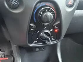 Toyota Aygo thumbnail 17