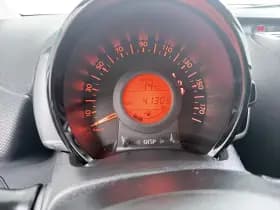 Toyota Aygo thumbnail 10