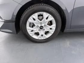 Kia Ceed thumbnail 16