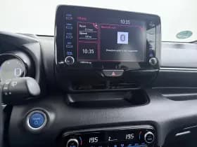 Toyota Yaris thumbnail 11