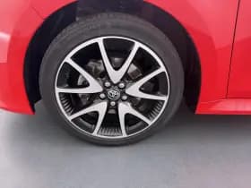 Toyota Yaris thumbnail 16