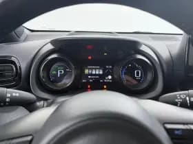 Toyota Yaris thumbnail 17