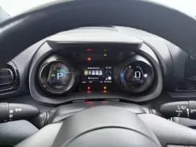 Toyota Yaris thumbnail 10