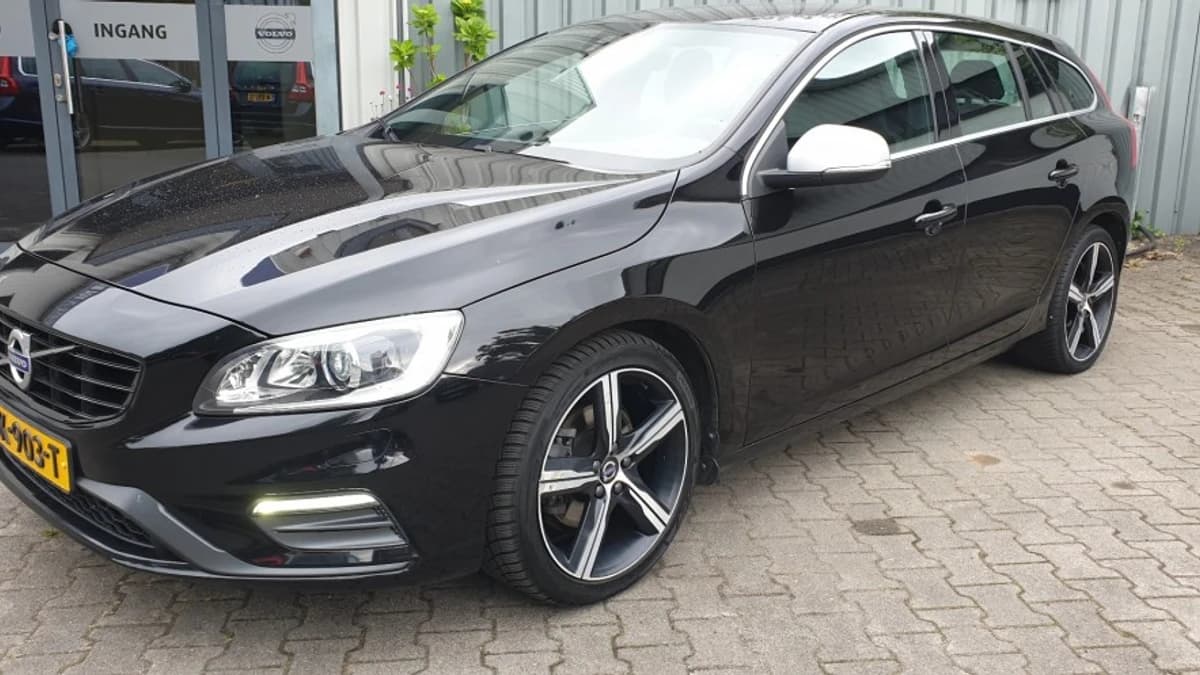 Volvo V60 — foto 1