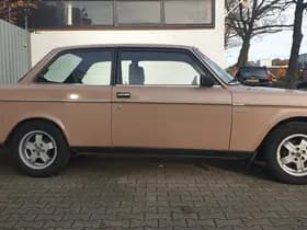 Volvo 242 thumbnail 6