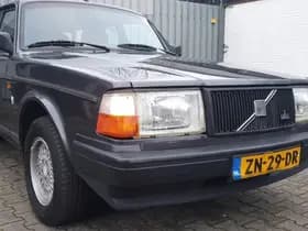Volvo 240 thumbnail 2