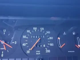 Volvo 240 thumbnail 37