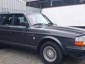 Volvo 240 thumbnail 5