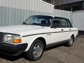 Volvo 240 thumbnail 2
