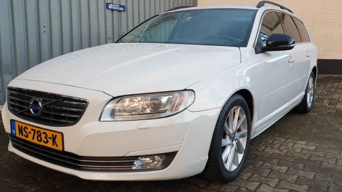 Volvo V70 — foto 1