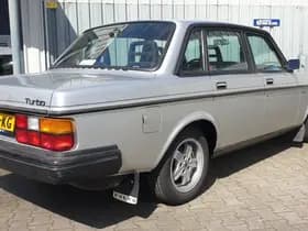 Volvo 244 thumbnail 11