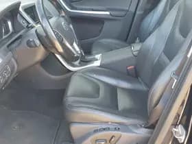 Volvo XC60 thumbnail 17