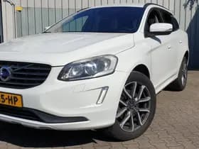 Volvo XC60 thumbnail 2