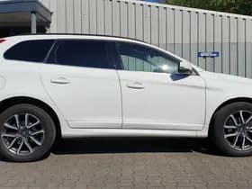 Volvo XC60 thumbnail 9