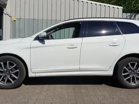 Volvo XC60 thumbnail 10