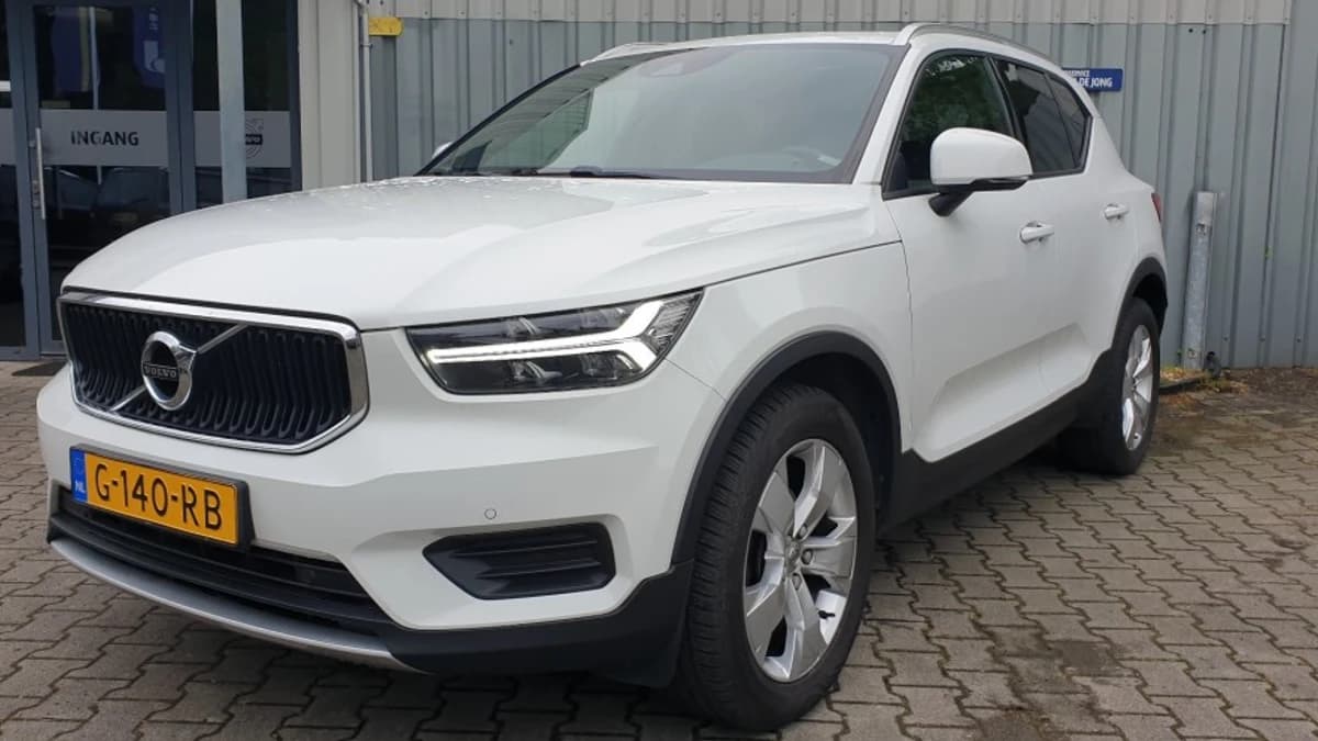Volvo XC40 — foto 1