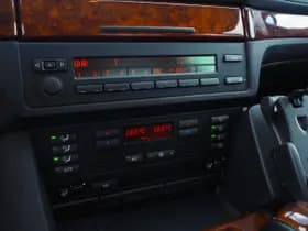 BMW 523i thumbnail 19